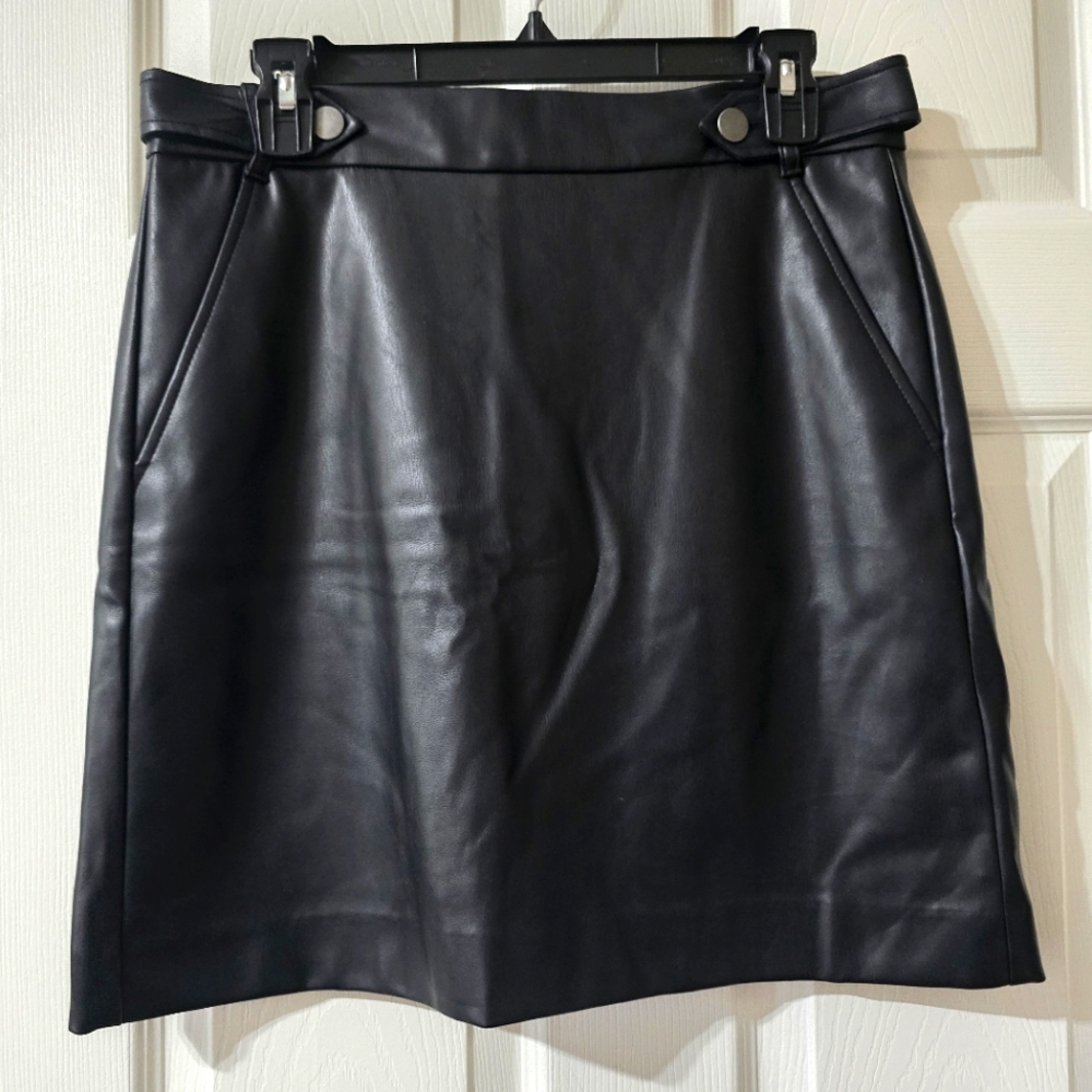 LOFT Outlet Black Faux Leather Mini Skirt, Bikercore, Boho Moto, Size 4, EUC!
